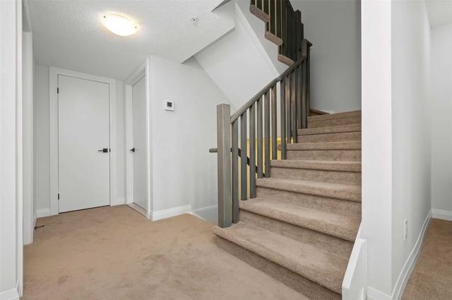 at8 - 53 Arthur St, Townhouse with 3 bedrooms, 3 bathrooms and 1 parking in Guelph ON | Image 6