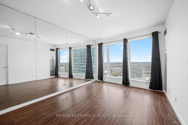 2101 - 8 Lee Centre Dr, Condo with 1 bedrooms, 1 bathrooms and 1 parking in Toronto ON | Image 3