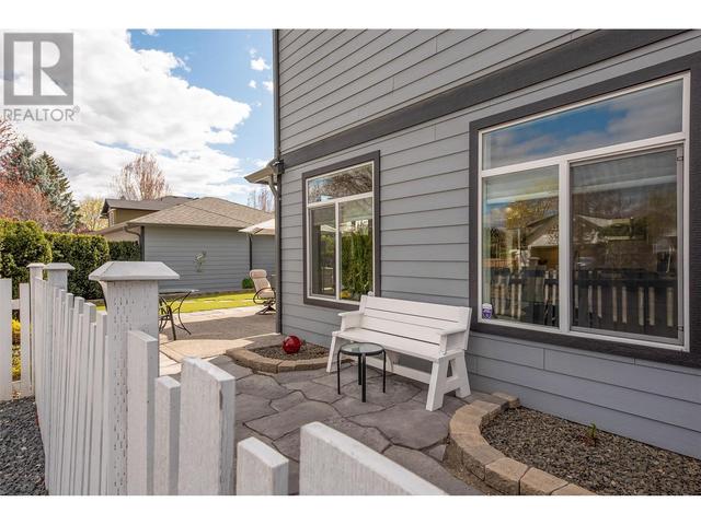 989 Laurier Avenue, House attached with 3 bedrooms, 3 bathrooms and 1 parking in Kelowna BC | Image 63