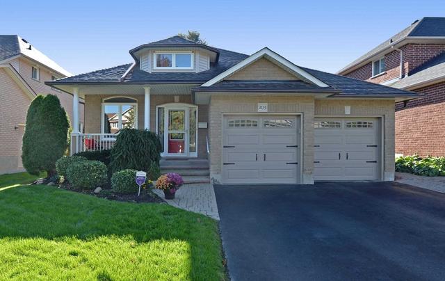 203 Ryerson Cres, House detached with 2 bedrooms, 3 bathrooms and 6 parking in Oshawa ON | Image 1
