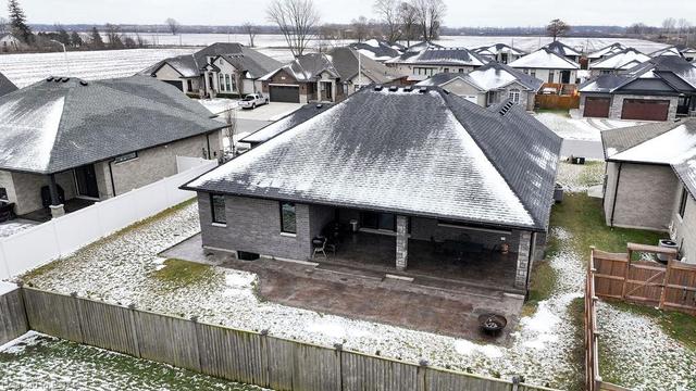 412 Rodriguez Drive, House detached with 5 bedrooms, 2 bathrooms and 6 parking in Sarnia ON | Image 3