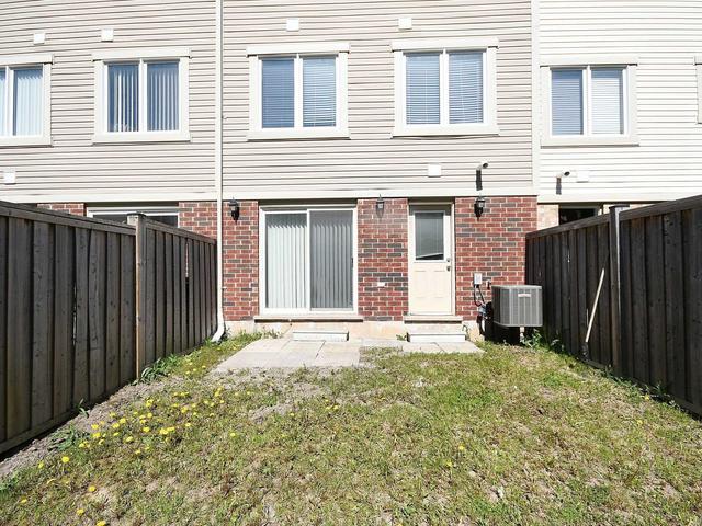 7 Signature Lane, House attached with 3 bedrooms, 3 bathrooms and 3 parking in Brampton ON | Image 24