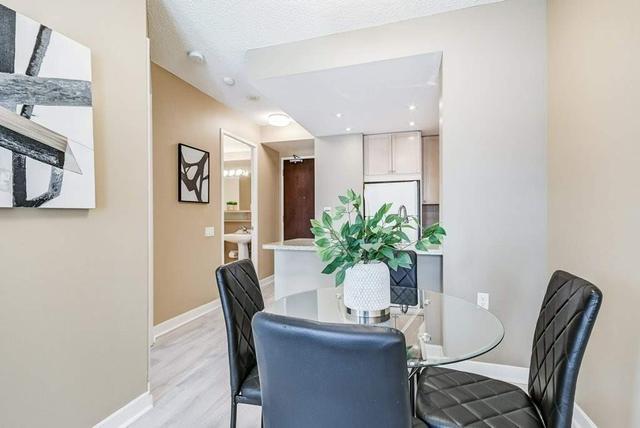 1104 - 85 Bloor St E, Condo with 1 bedrooms, 1 bathrooms and 0 parking in Toronto ON | Image 6
