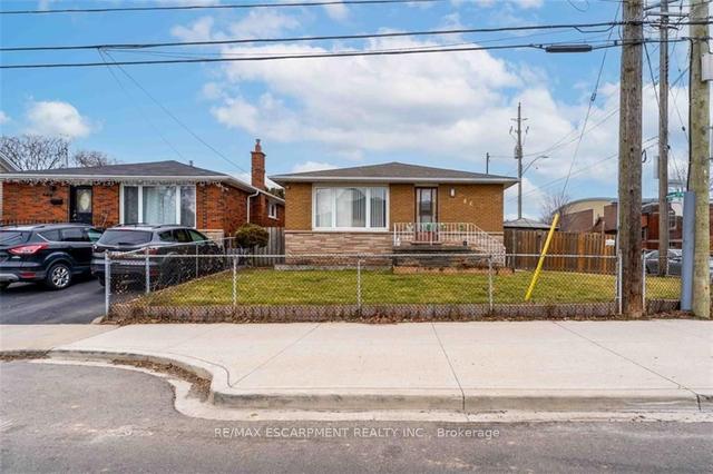 462 John St N, House detached with 3 bedrooms, 2 bathrooms and 3 parking in Hamilton ON | Image 12