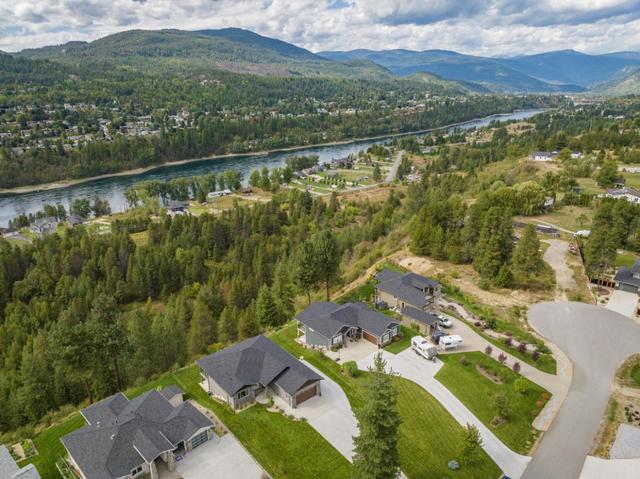 729 Prairie South Road, House detached with 4 bedrooms, 3 bathrooms and null parking in Central Kootenay J BC | Image 60
