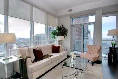 2203 - 21 Balmuto St, Condo with 2 bedrooms, 3 bathrooms and 1 parking in Toronto ON | Image 8