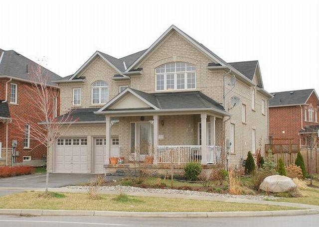 2395 Sutton Dr, House detached with 5 bedrooms, 3 bathrooms and null parking in Burlington ON | Image 1