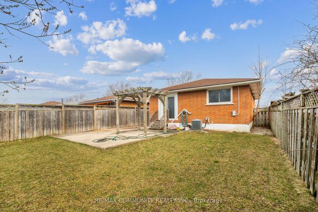 7020 Jill Dr, House detached with 3 bedrooms, 2 bathrooms and 3 parking in Niagara Falls ON | Image 30