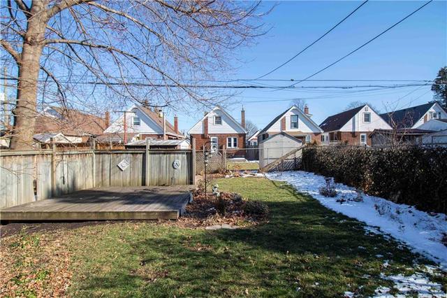 129 Graham Avenue S, House detached with 2 bedrooms, 1 bathrooms and 2 parking in Hamilton ON | Image 29