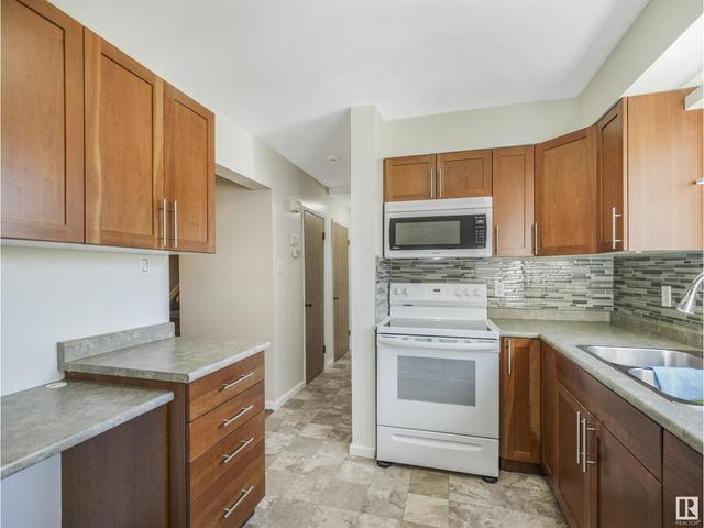 5126 106a St Nw, House attached with 3 bedrooms, 1 bathrooms and null parking in Edmonton AB | Image 24