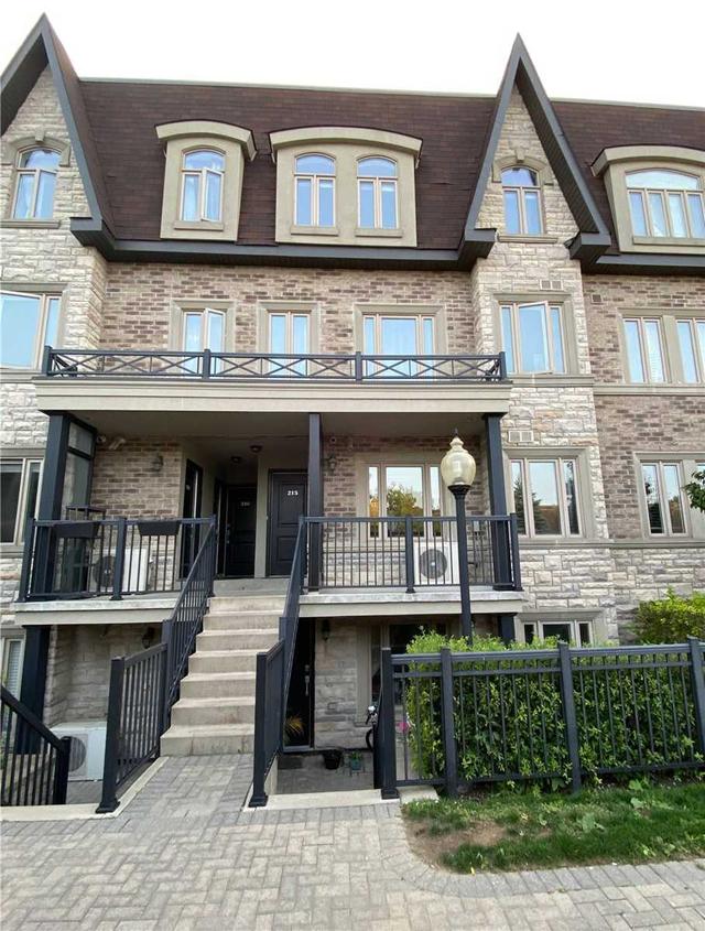 214 - 320 John St, Townhouse with 2 bedrooms, 2 bathrooms and 1 parking in Markham ON | Image 1