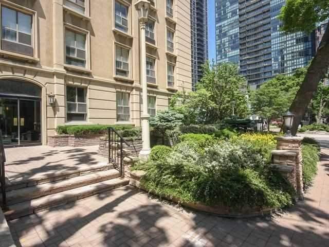 304 - 88 Charles St E, Condo with 0 bedrooms, 1 bathrooms and null parking in Toronto ON | Image 3