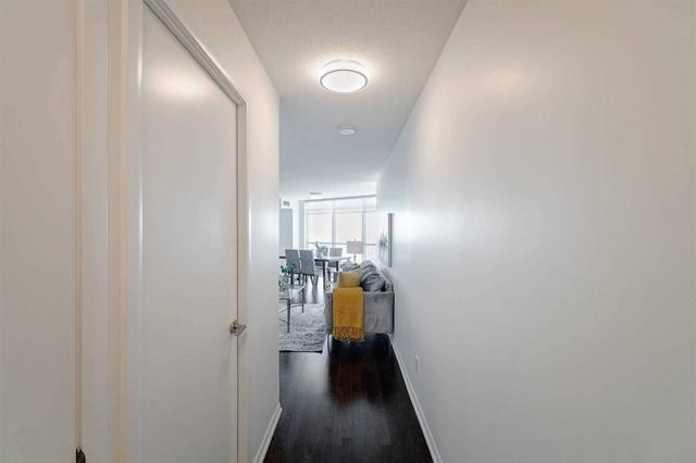 1804 - 215 Fort York Blvd, Townhouse with 2 bedrooms, 2 bathrooms and 1 parking in Toronto ON | Image 38
