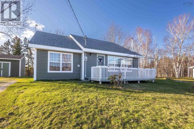 54 Riverside Drive, House detached with 3 bedrooms, 1 bathrooms and null parking in Cape Breton NS | Image 1