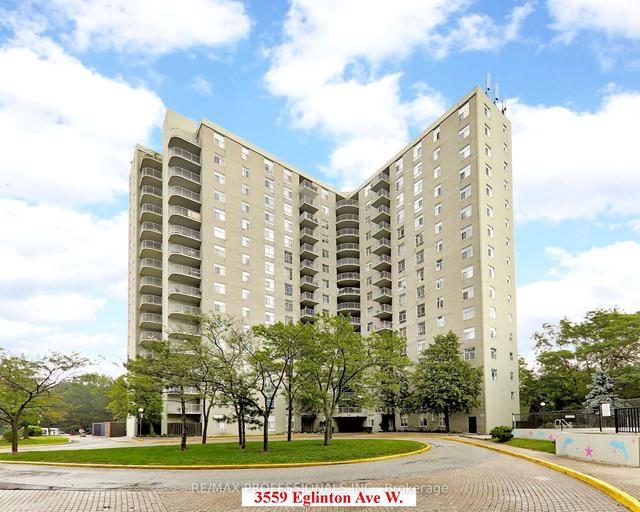 902 - 3559 Eglinton Ave W, Condo with 2 bedrooms, 1 bathrooms and 1 parking in Toronto ON | Image 1