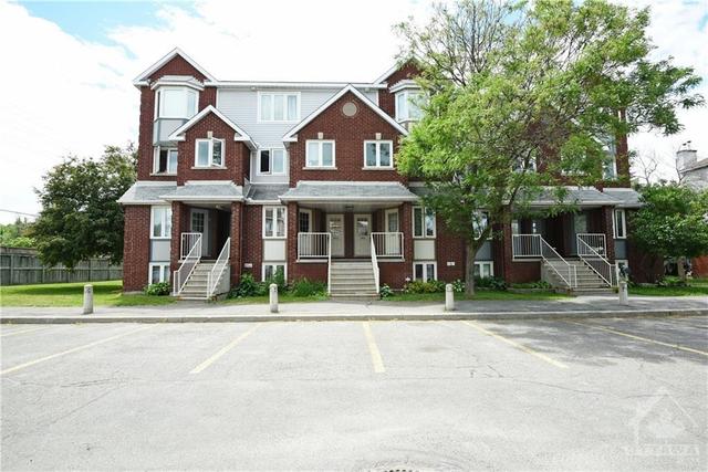 300 Briston Private, House attached with 2 bedrooms, 2 bathrooms and 1 parking in Ottawa ON | Image 1