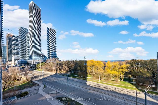 304 - 2230 Lake Shore Blvd W, Condo with 1 bedrooms, 1 bathrooms and 1 parking in Toronto ON | Image 11