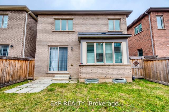 365 Dahlia Tr, House detached with 4 bedrooms, 4 bathrooms and 2 parking in Oakville ON | Image 32