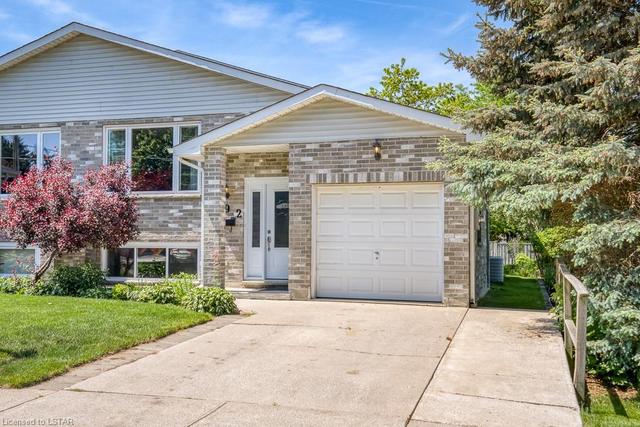 392 Mckellar Street, House semidetached with 4 bedrooms, 2 bathrooms and 5 parking in Strathroy Caradoc ON | Image 2