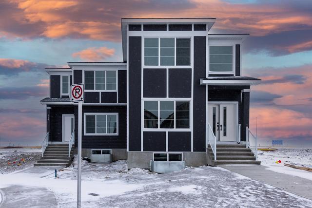 118 Saddlelake Manor Ne, Home with 3 bedrooms, 2 bathrooms and 4 parking in Calgary AB | Image 13