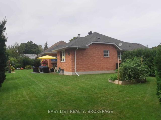 1070 Bernard Crt, House detached with 3 bedrooms, 3 bathrooms and 6 parking in Sarnia ON | Image 20