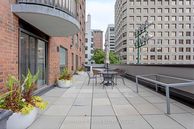 1104 - 47 St Clair Ave W, Condo with 2 bedrooms, 2 bathrooms and 1 parking in Toronto ON | Image 32