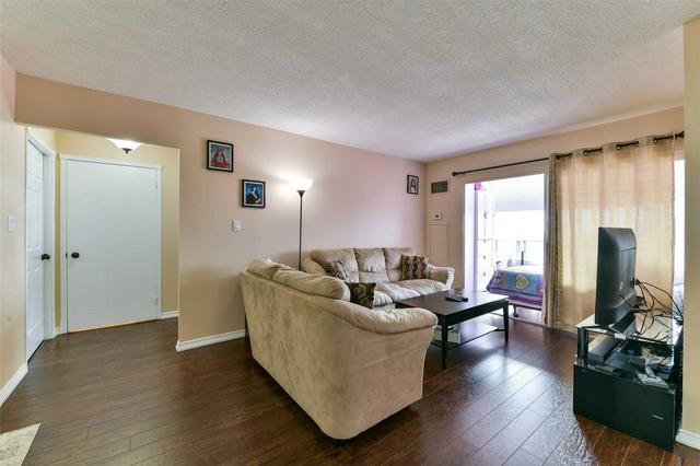 2209 - 135 Hillcrest Ave E, Condo with 2 bedrooms, 1 bathrooms and 1 parking in Mississauga ON | Image 14