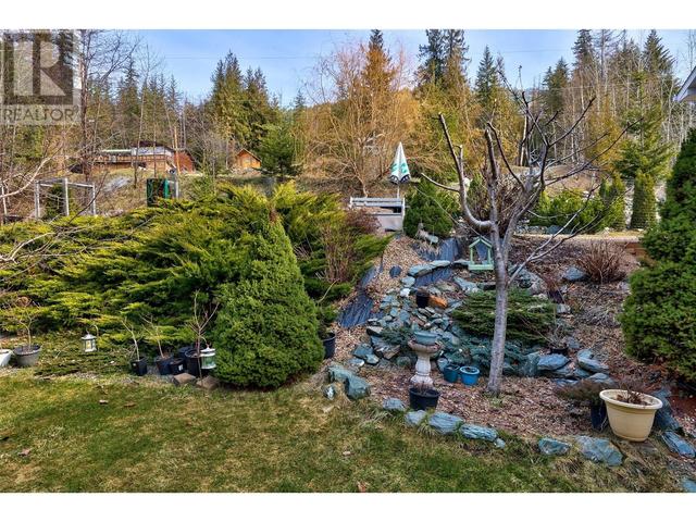 2715 Fraser Road, House other with 3 bedrooms, 3 bathrooms and 6 parking in Columbia Shuswap F BC | Image 30