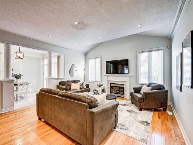 50 Stotts Cres, House detached with 4 bedrooms, 4 bathrooms and 4 parking in Markham ON | Image 5