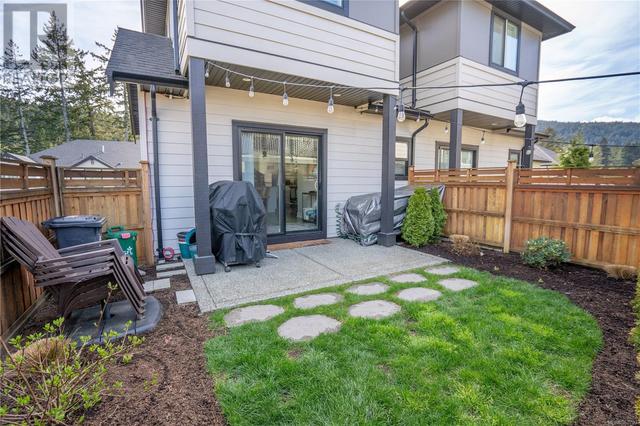 2816 Lunar Crt, House attached with 3 bedrooms, 4 bathrooms and 2 parking in Langford BC | Image 28