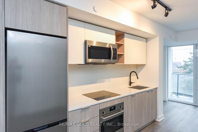 420 - 36 Zorra St N, Condo with 2 bedrooms, 2 bathrooms and 1 parking in Toronto ON | Image 5