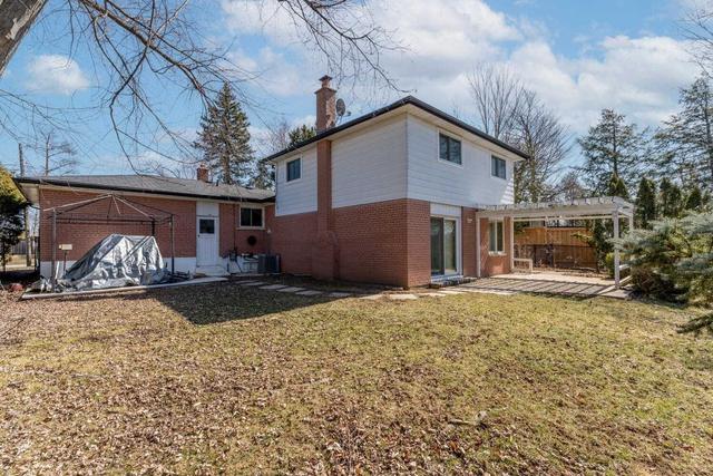 49 Dawson Cres, House detached with 4 bedrooms, 2 bathrooms and 5 parking in Halton Hills ON | Image 5