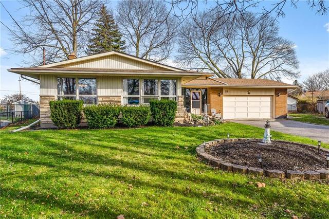 16 Lockview Crescent, House detached with 4 bedrooms, 2 bathrooms and 6 parking in St. Catharines ON | Image 4