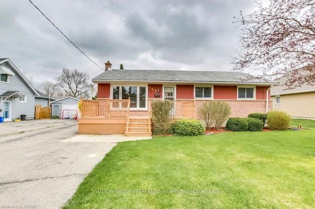 162 King Hiram St, House detached with 3 bedrooms, 1 bathrooms and 4 parking in Ingersoll ON | Image 1