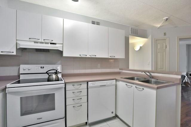 108 - 2030 Cleaver Ave, Condo with 2 bedrooms, 1 bathrooms and 1 parking in Burlington ON | Image 11