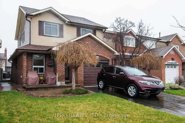 66 Swennen Dr, House detached with 3 bedrooms, 2 bathrooms and 2 parking in Brampton ON | Image 1