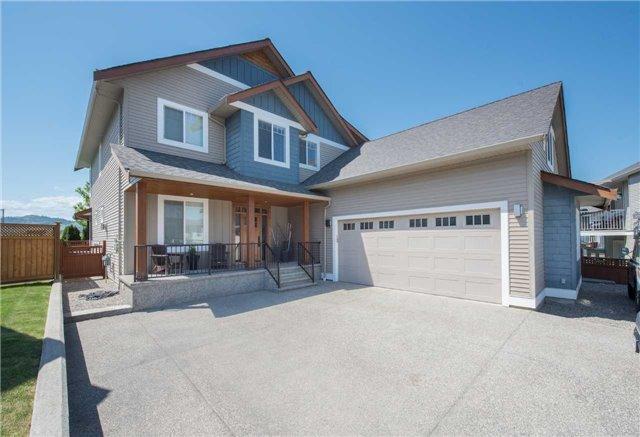 1027 Mt. Atkinson Crt, House detached with 5 bedrooms, 4 bathrooms and 9 parking in Vernon BC | Image 1