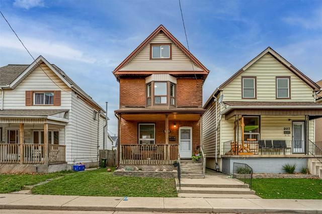 205 Glendale Ave N, House detached with 3 bedrooms, 1 bathrooms and 1 parking in Hamilton ON | Image 1