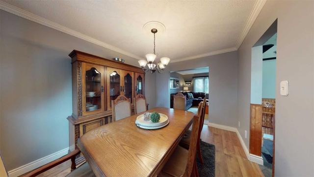 824 Hanworth Crt, House detached with 4 bedrooms, 3 bathrooms and 5 parking in Pickering ON | Image 3