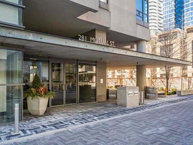 1702 - 281 Mutual St, Condo with 1 bedrooms, 1 bathrooms and 1 parking in Toronto ON | Image 12