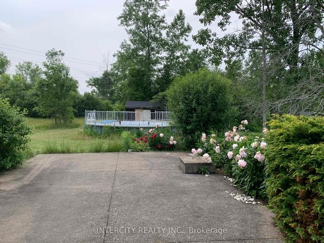 2477 Sutherland Dr, House detached with 3 bedrooms, 2 bathrooms and 9 parking in Fort Erie ON | Image 29