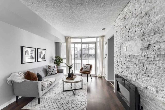 604 - 38 Joe Shuster Way, Condo with 2 bedrooms, 2 bathrooms and 1 parking in Toronto ON | Image 7