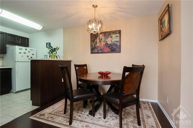 1109 - 1100 Ambleside Drive, Condo with 2 bedrooms, 1 bathrooms and 1 parking in Ottawa ON | Image 7