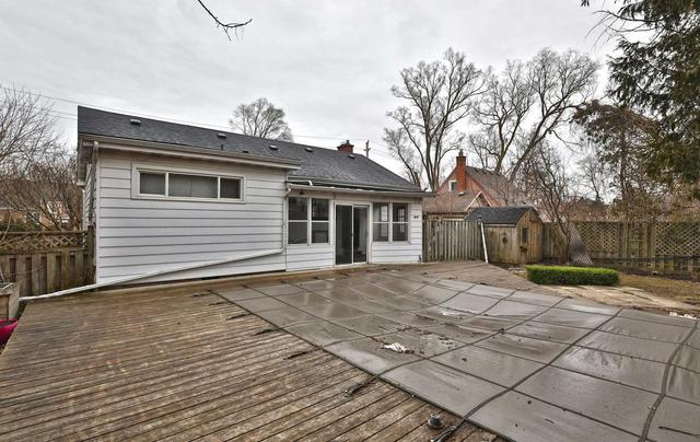 2039 Victoria Ave, House detached with 2 bedrooms, 2 bathrooms and 3 parking in Burlington ON | Image 30