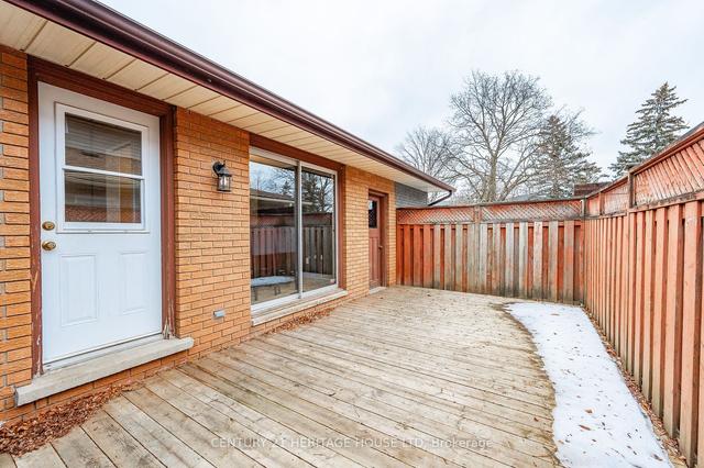 18 Carnaby Cres, House detached with 3 bedrooms, 1 bathrooms and 5 parking in Guelph ON | Image 28