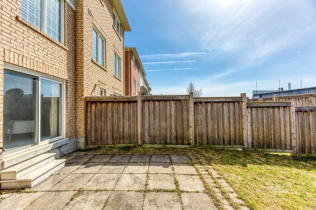 67 Hepworth Cres, House attached with 3 bedrooms, 3 bathrooms and 2 parking in Hamilton ON | Image 30