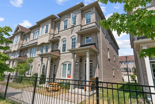 3634b St Clair Ave E, House attached with 4 bedrooms, 4 bathrooms and 1 parking in Toronto ON | Image 1