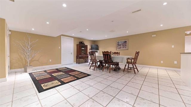10776 Mcvean Dr, House detached with 3 bedrooms, 2 bathrooms and 4 parking in Brampton ON | Image 14