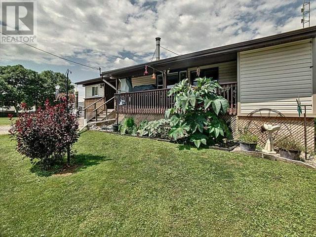 1199 Lakeshore Rd, House detached with 3 bedrooms, 2 bathrooms and 12 parking in Haldimand County ON | Image 24