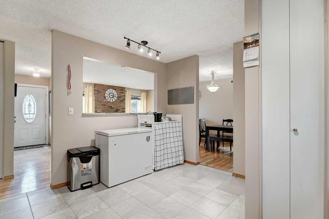 260 Cedarpark Drive Sw, House detached with 3 bedrooms, 2 bathrooms and 2 parking in Calgary AB | Image 11